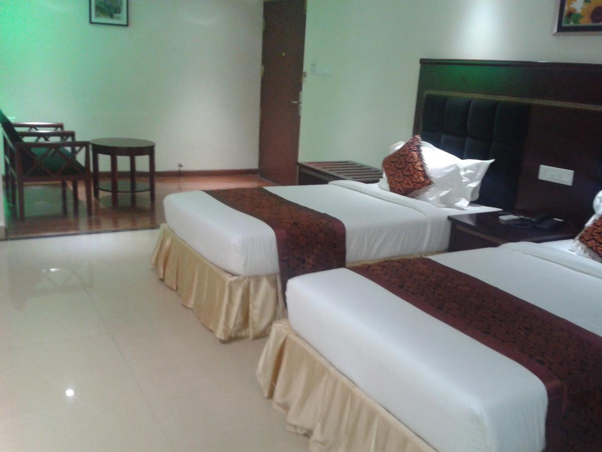 Perintalmanna Hotel Hiton חדר תמונה