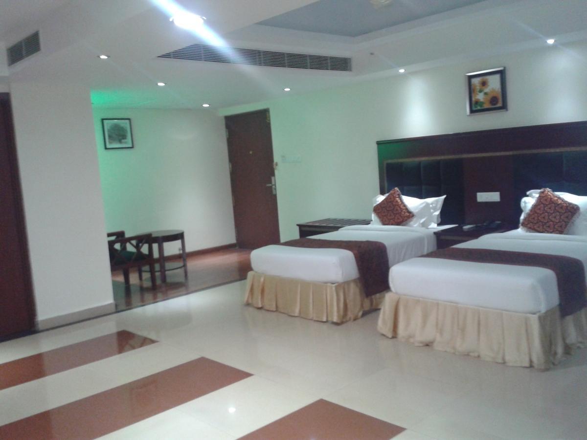 Perintalmanna Hotel Hiton חדר תמונה