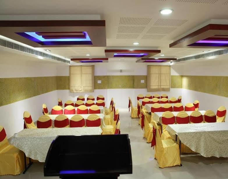 Perintalmanna Hotel Hiton מראה חיצוני תמונה